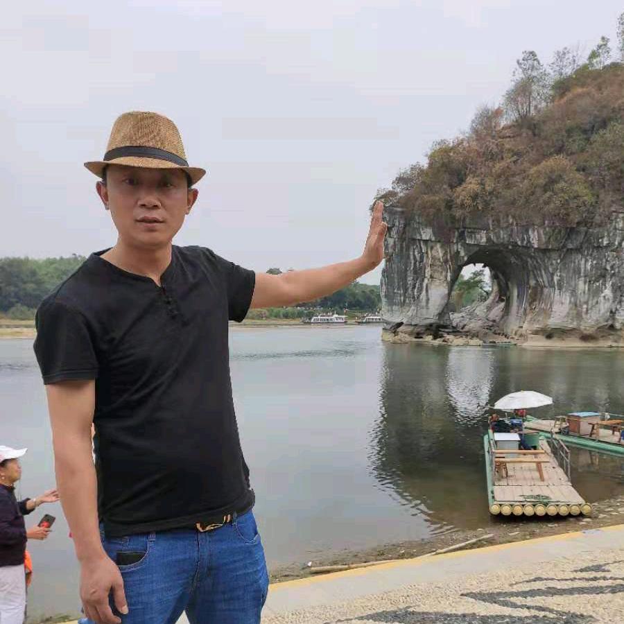 浅笑不语
