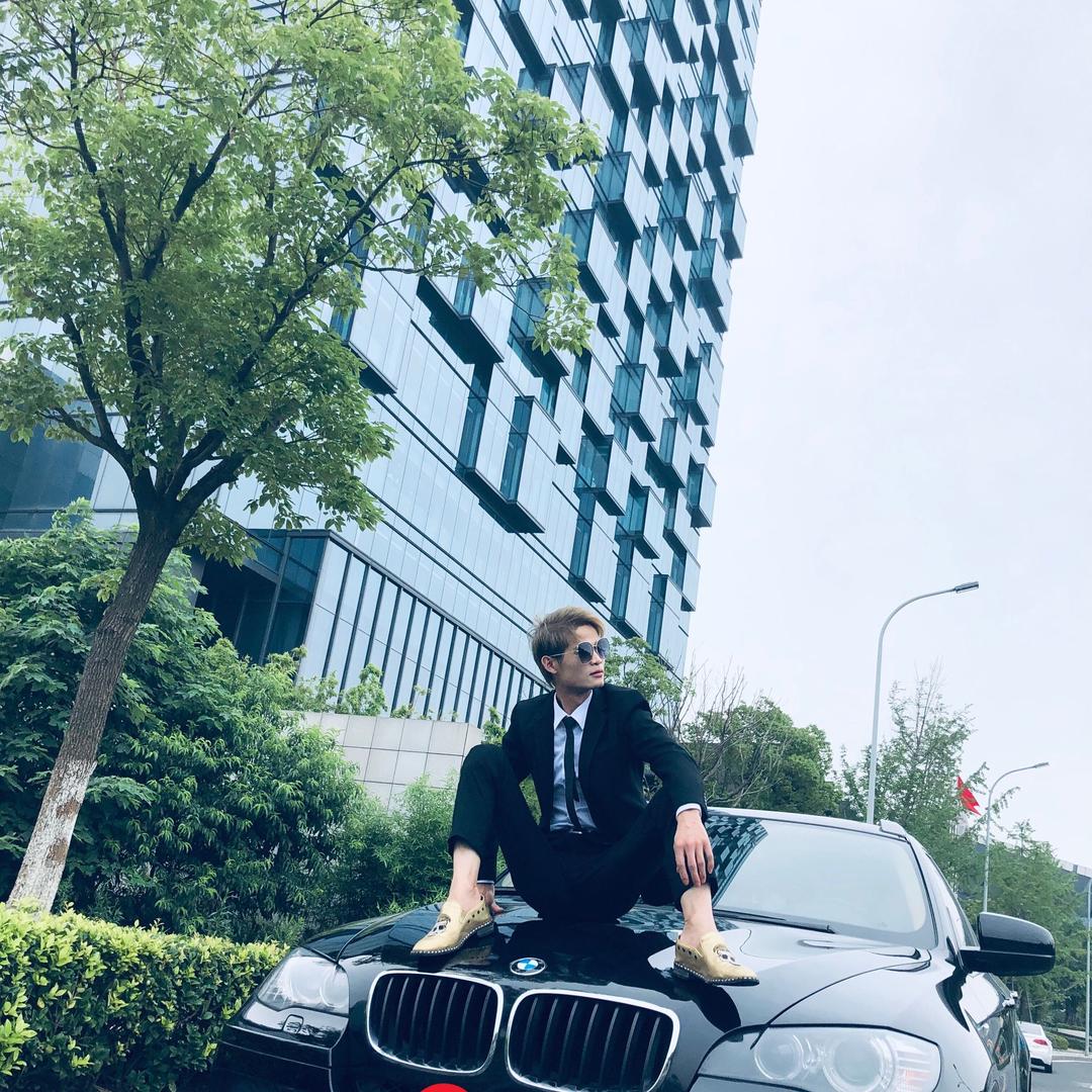 孝感阿威减龄发型设计
