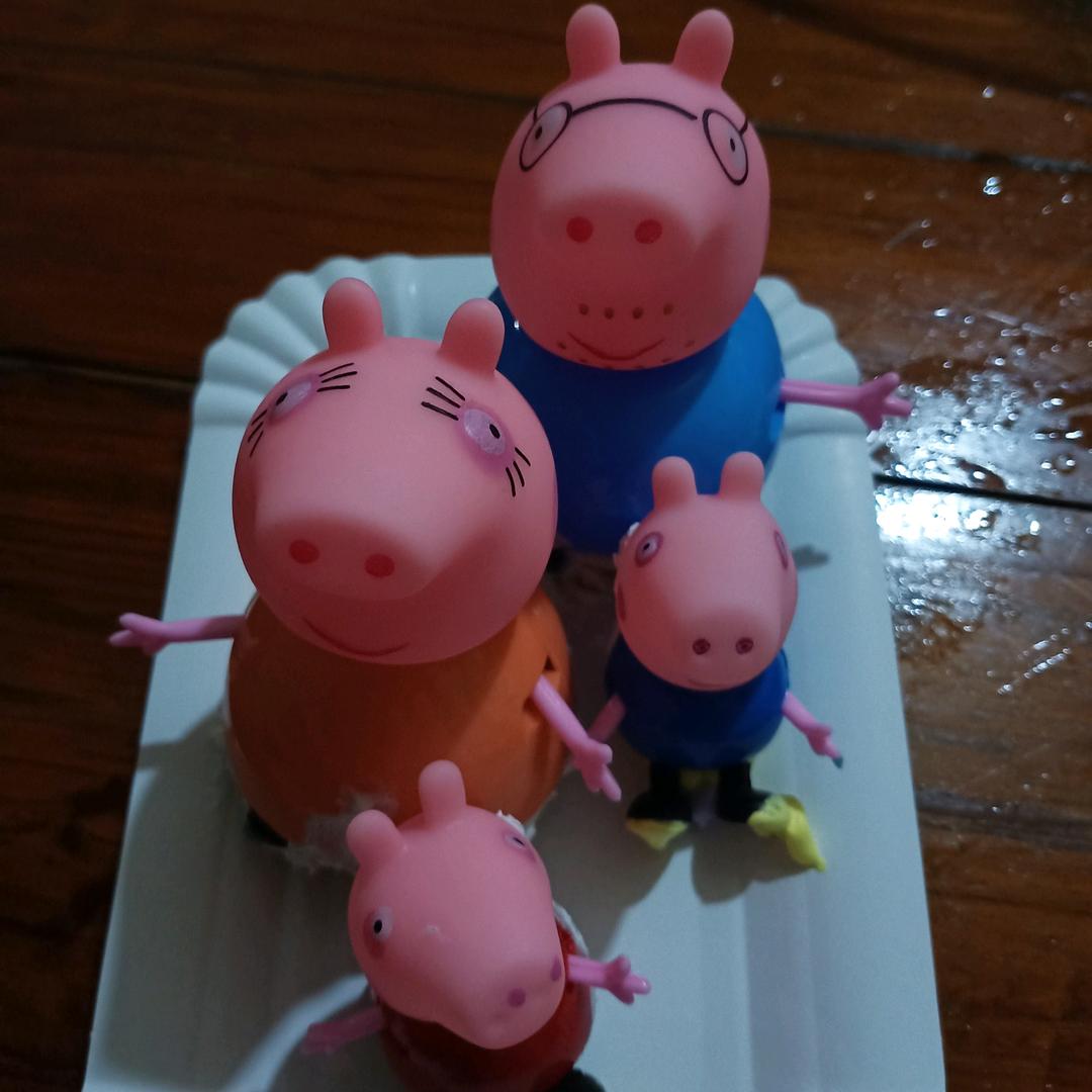 菲菲北鼻