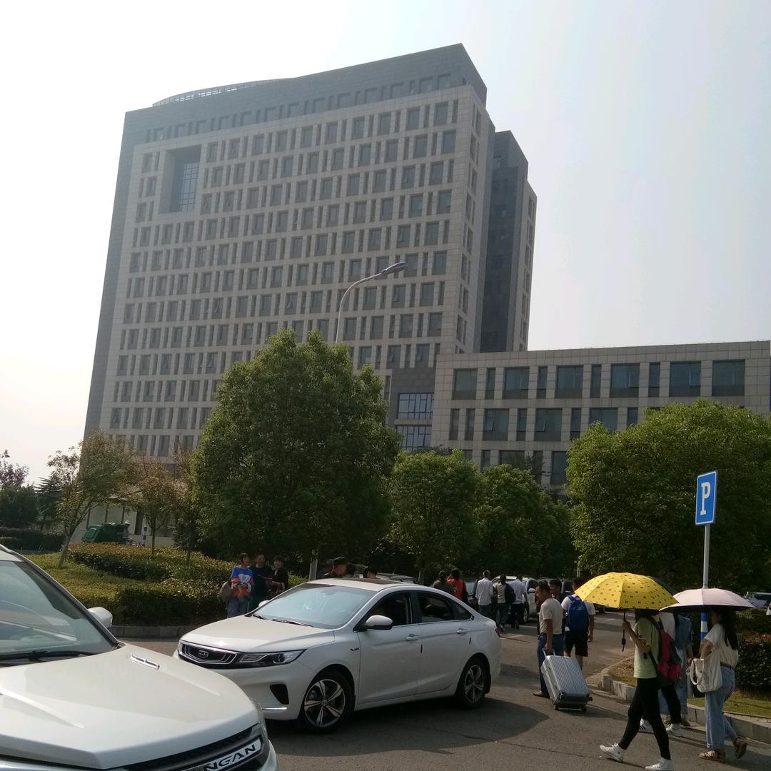 赠人玫瑰，手留余香