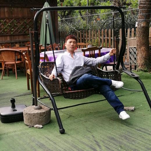 烈酒入喉淡如茶