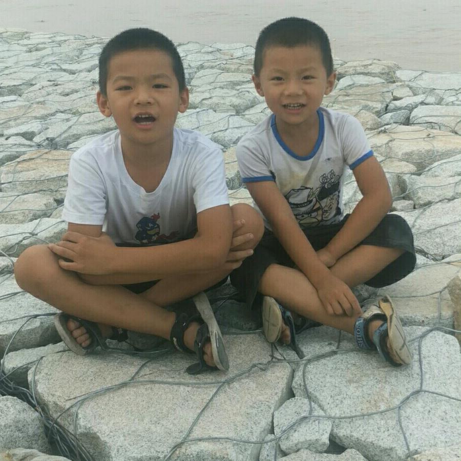 生活很苦，需要加糖。