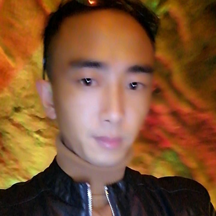 小周老板的草莓园