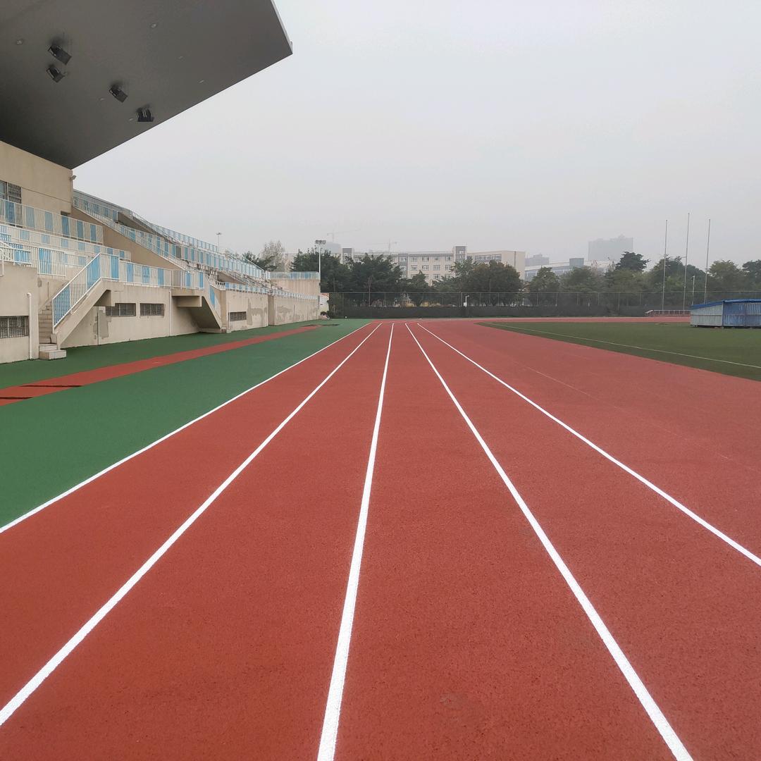 周平安 专业运动场划线