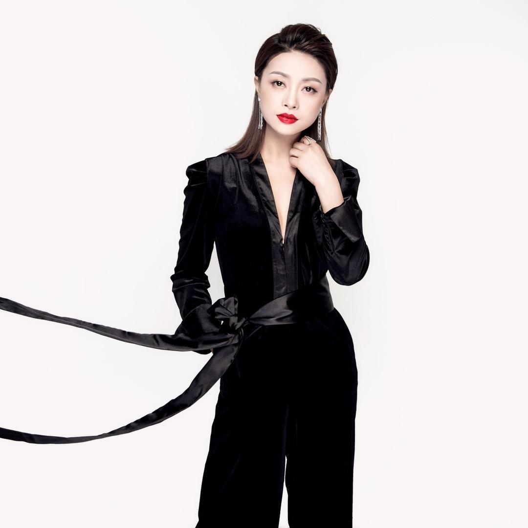 华阳梁芹（靓芹美学）.如花家