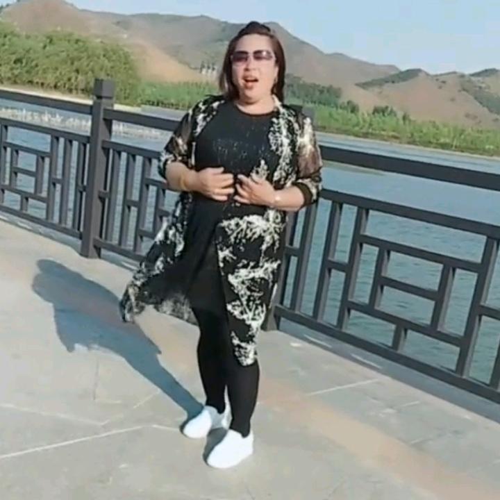 喀左，红梅