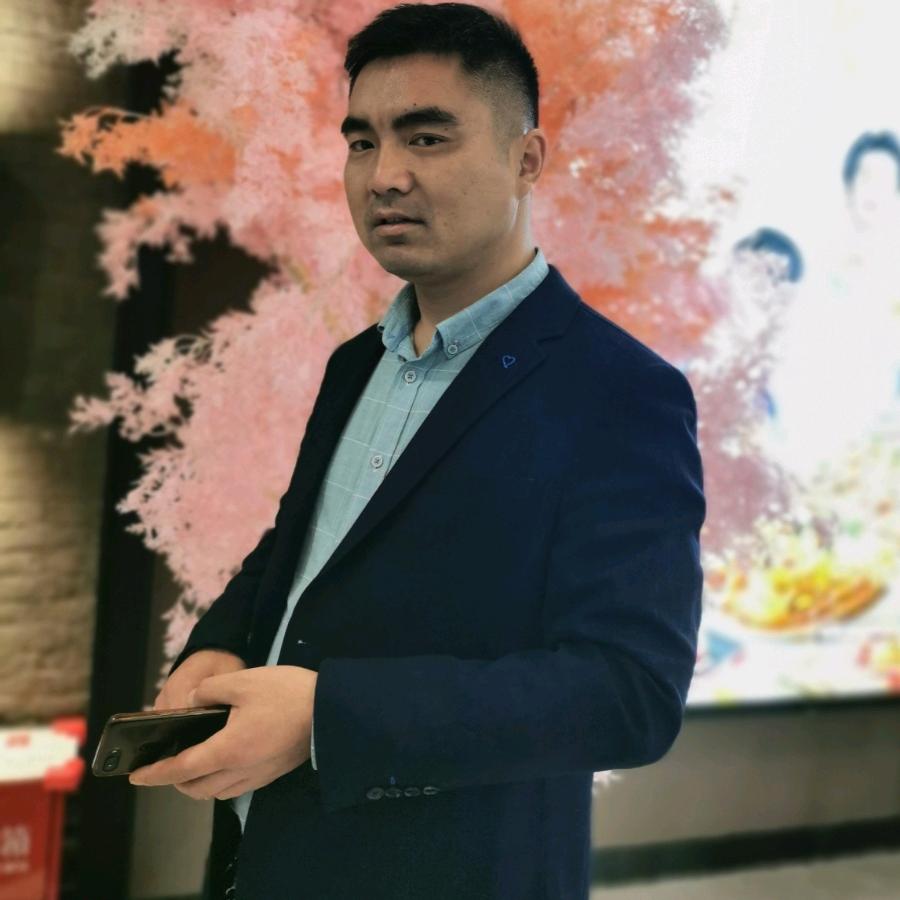用奋斗点亮幸福
