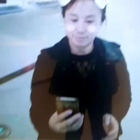 代收木耳，陈秀艳