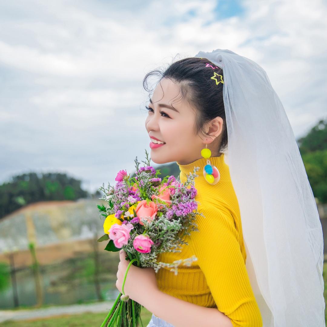 赤壁卖雪糕的小仙女🧚‍♀️
