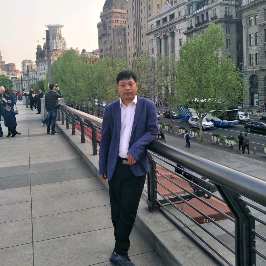 一人一车闯天涯