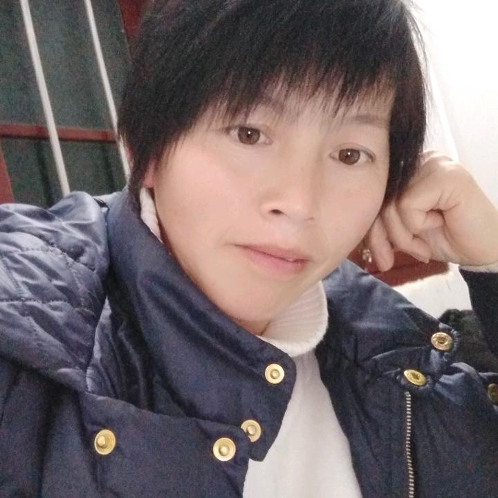 杨爱梅。