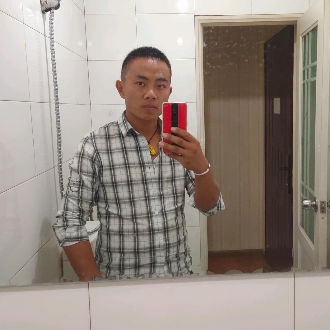 石双明《专业收售各种货车》