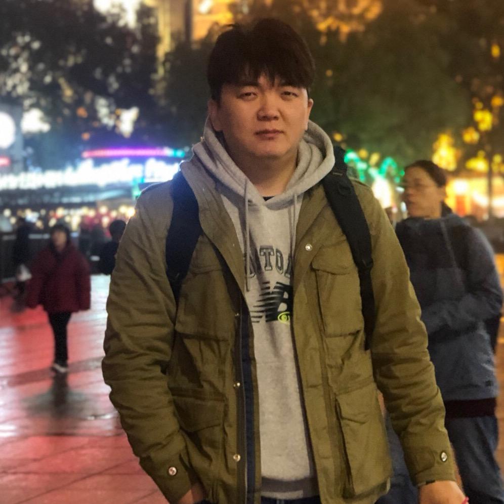 弹琴的宝爸