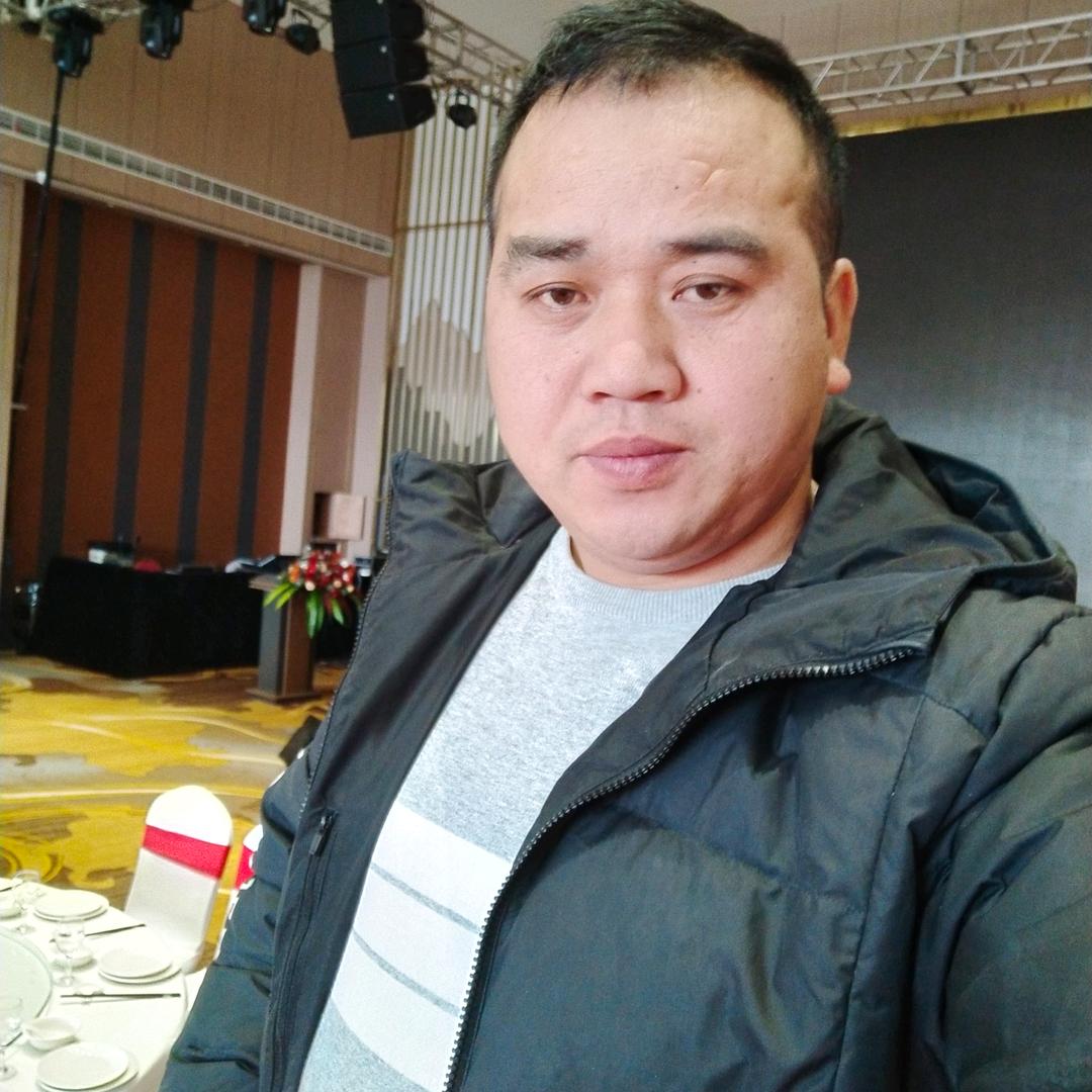 南通八路吊装安装门窗（有高空证）