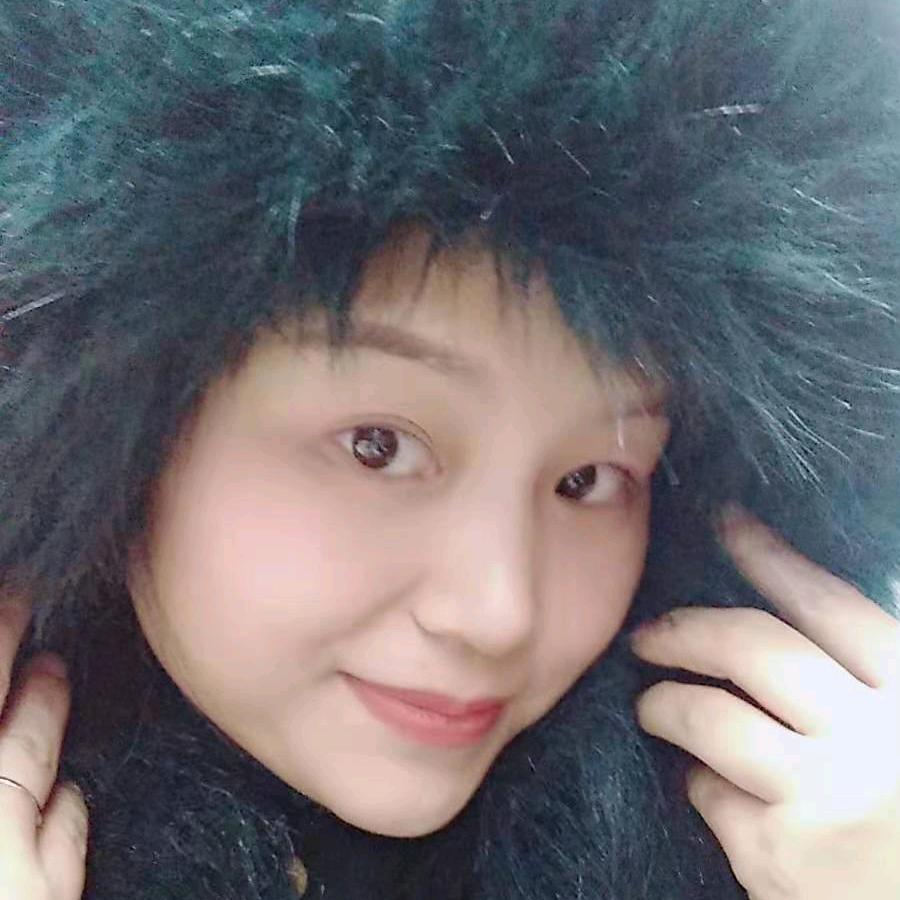 吖吖小妞