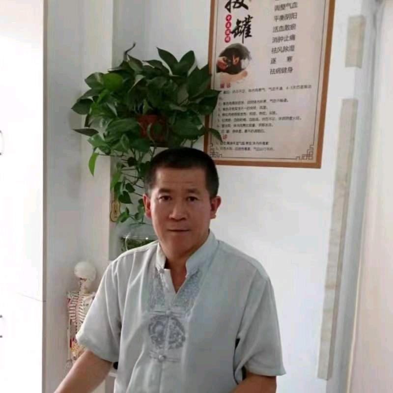 吕叔捏腰