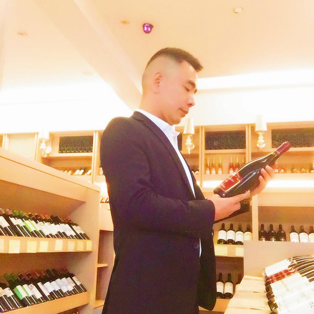小强🍷品鉴师