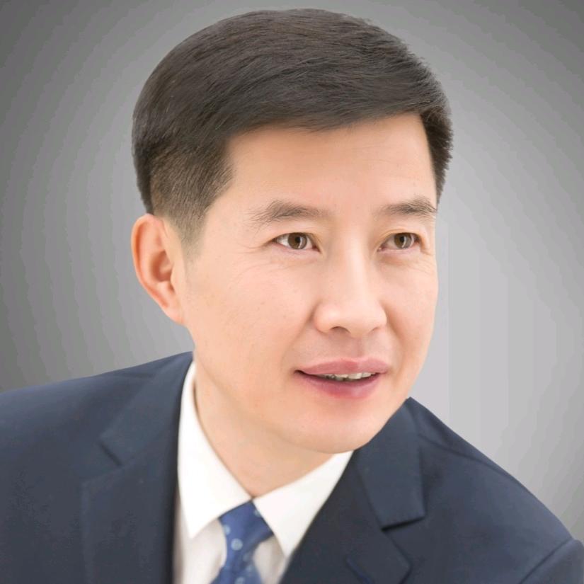 曲律师