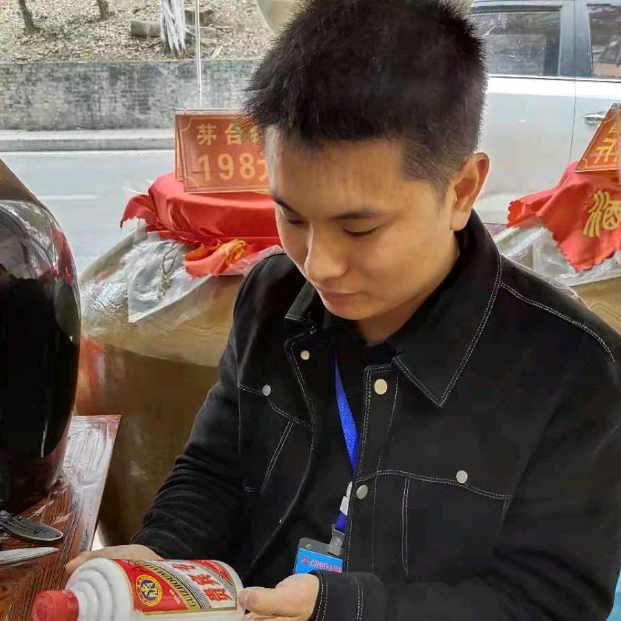 仁怀鸿图租赁部，罗小刚