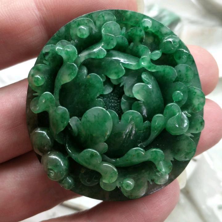 独山玉美石美刻  勤奋