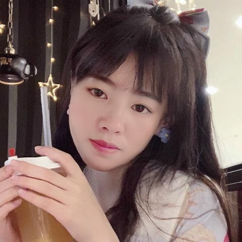 单只蝴蝶🌺