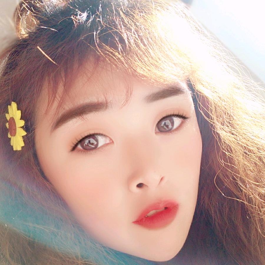甲村新家乡川菜馆（二女子张张）