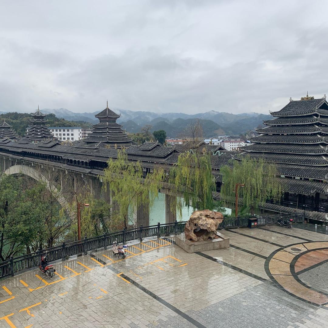 柳州收汽车大灯尾灯