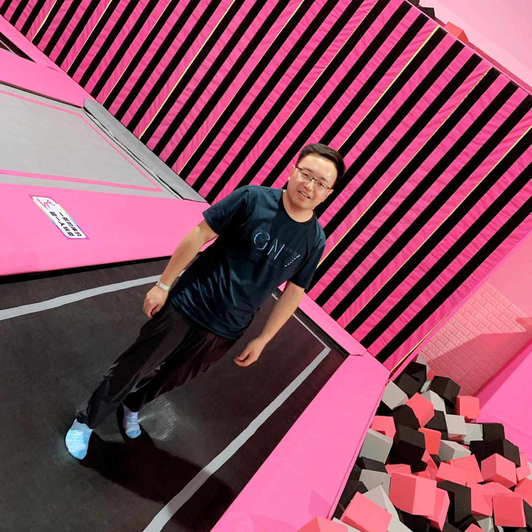 不高兴和没头脑