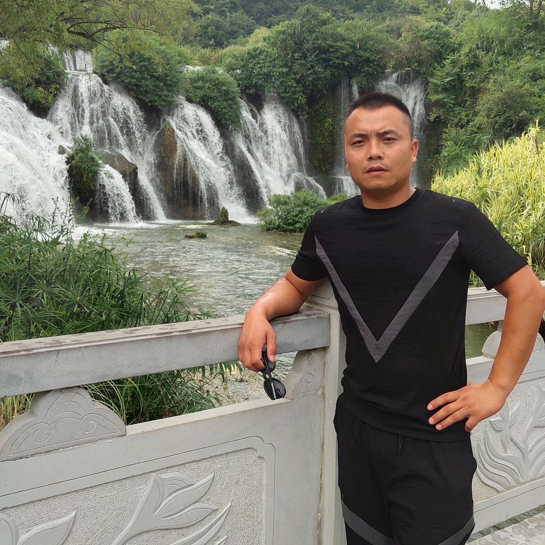 众立建材  水泥制品菜地沟板厂家