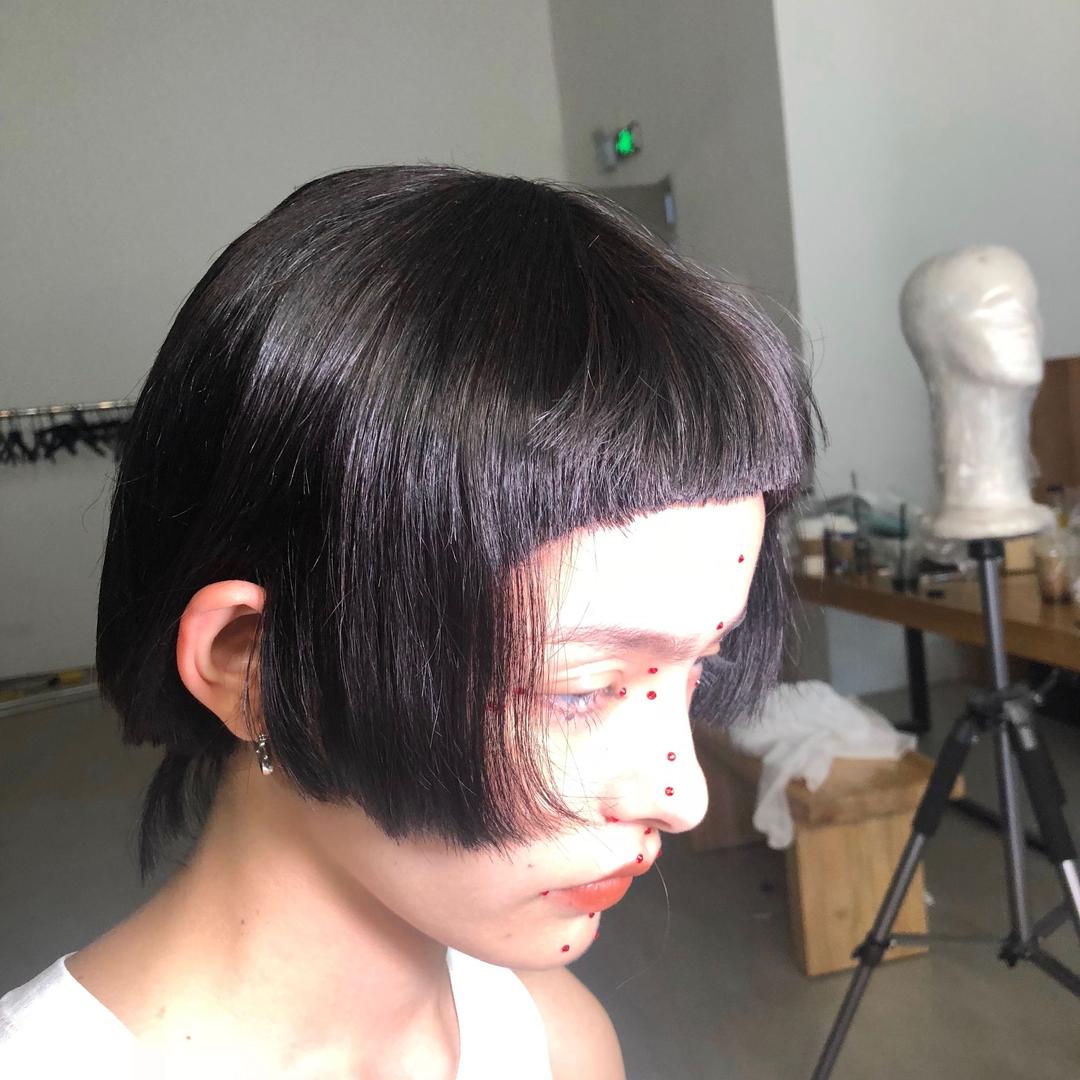 小贾就在这里