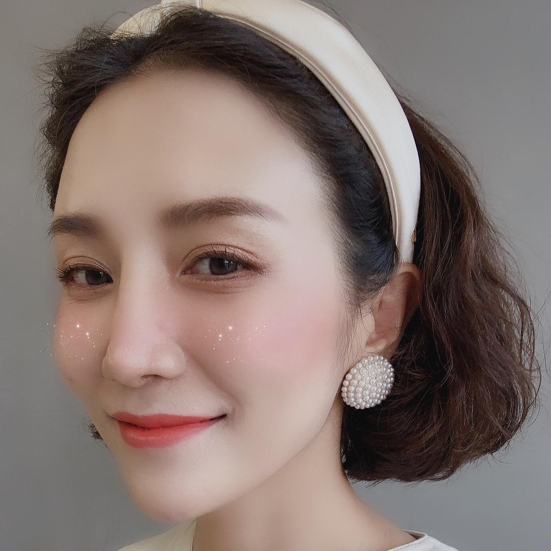 王黎雯