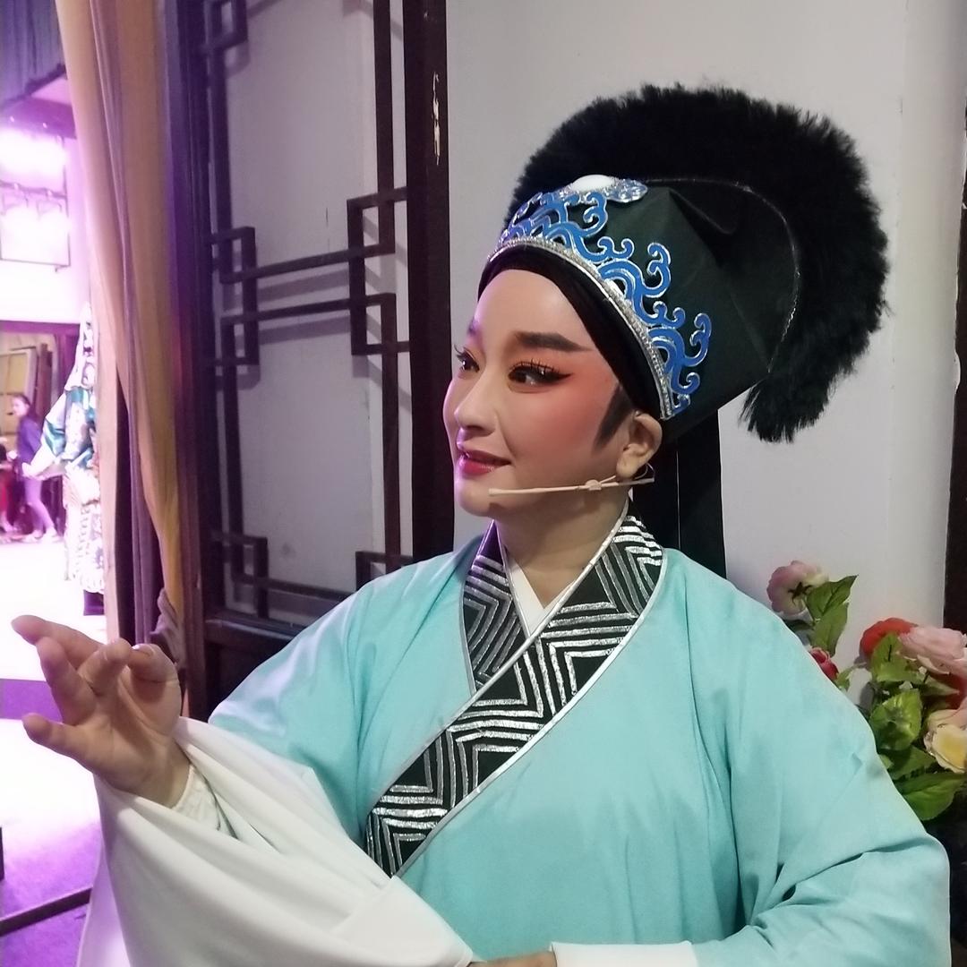 越剧王彩萍慈溪服装店