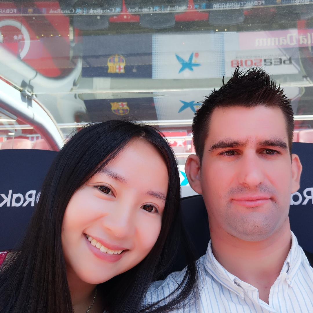 琳达和乔治🇨🇳🇪🇸