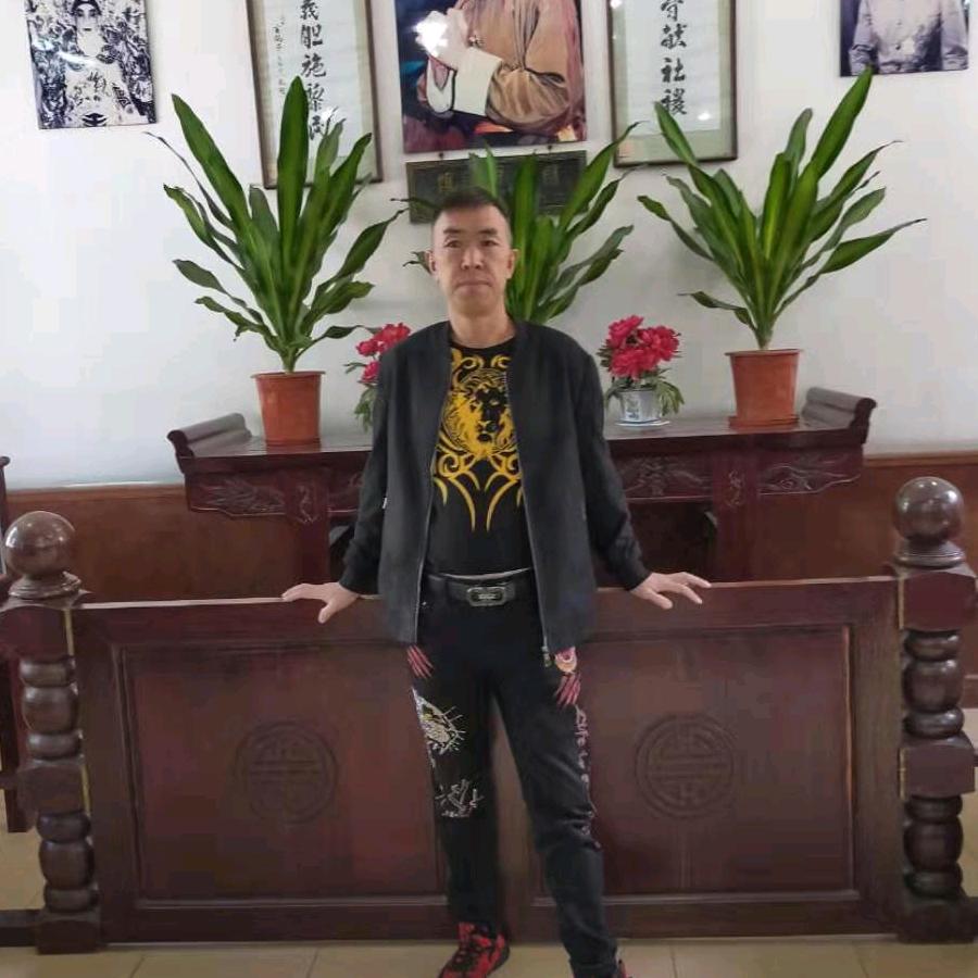 大哥一路长虹。