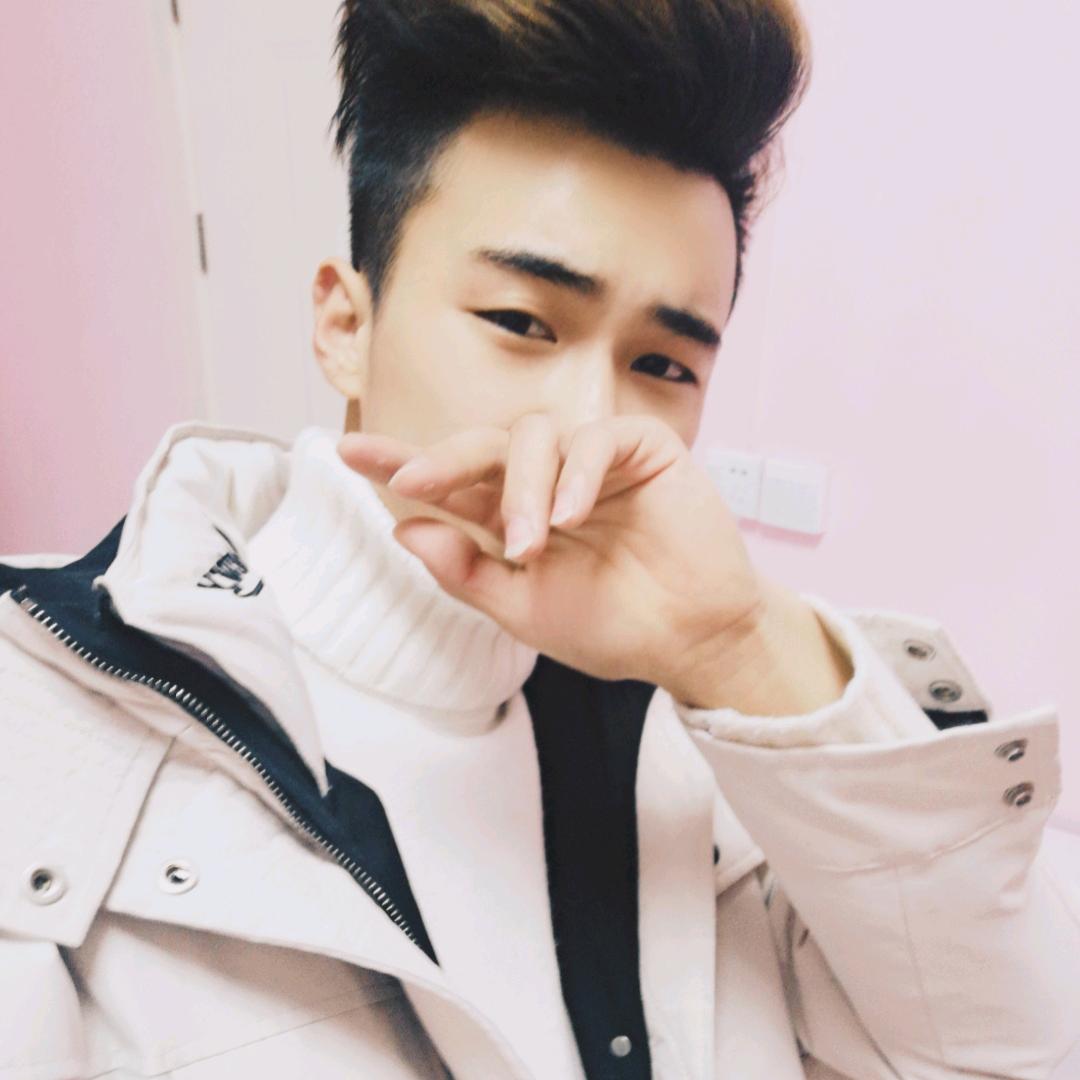 Ao.小辉