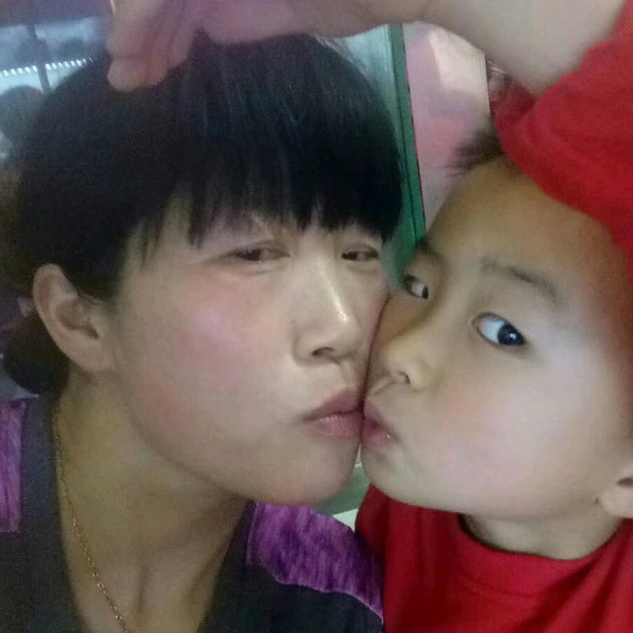 可爱，两个儿子的71年宝妈，