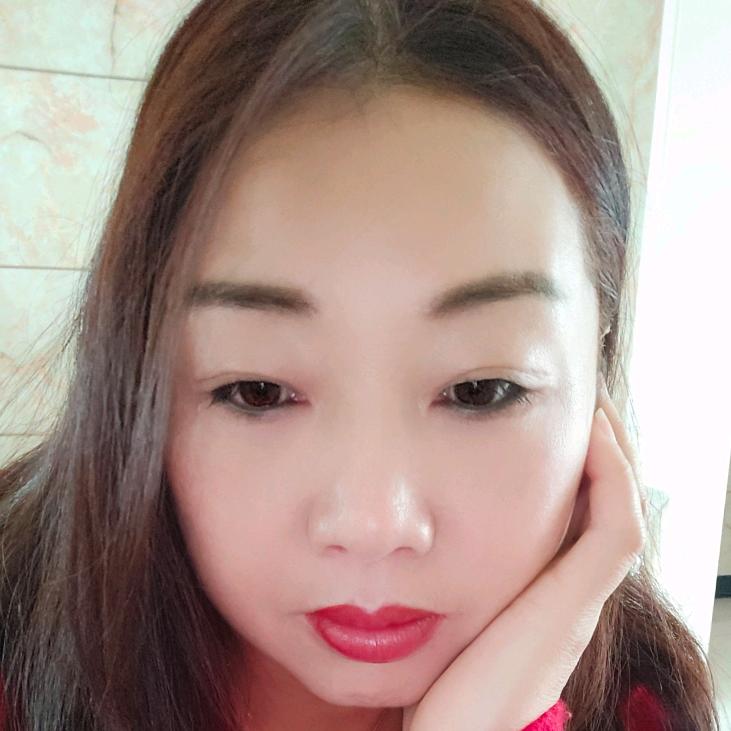单只蝴蝶！
