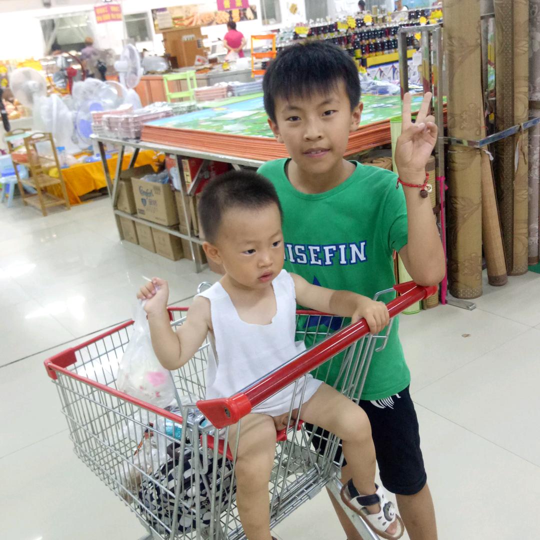 小哥俩