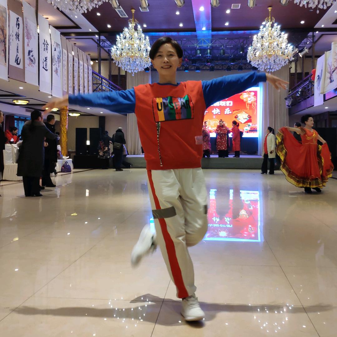 曳步洪玉