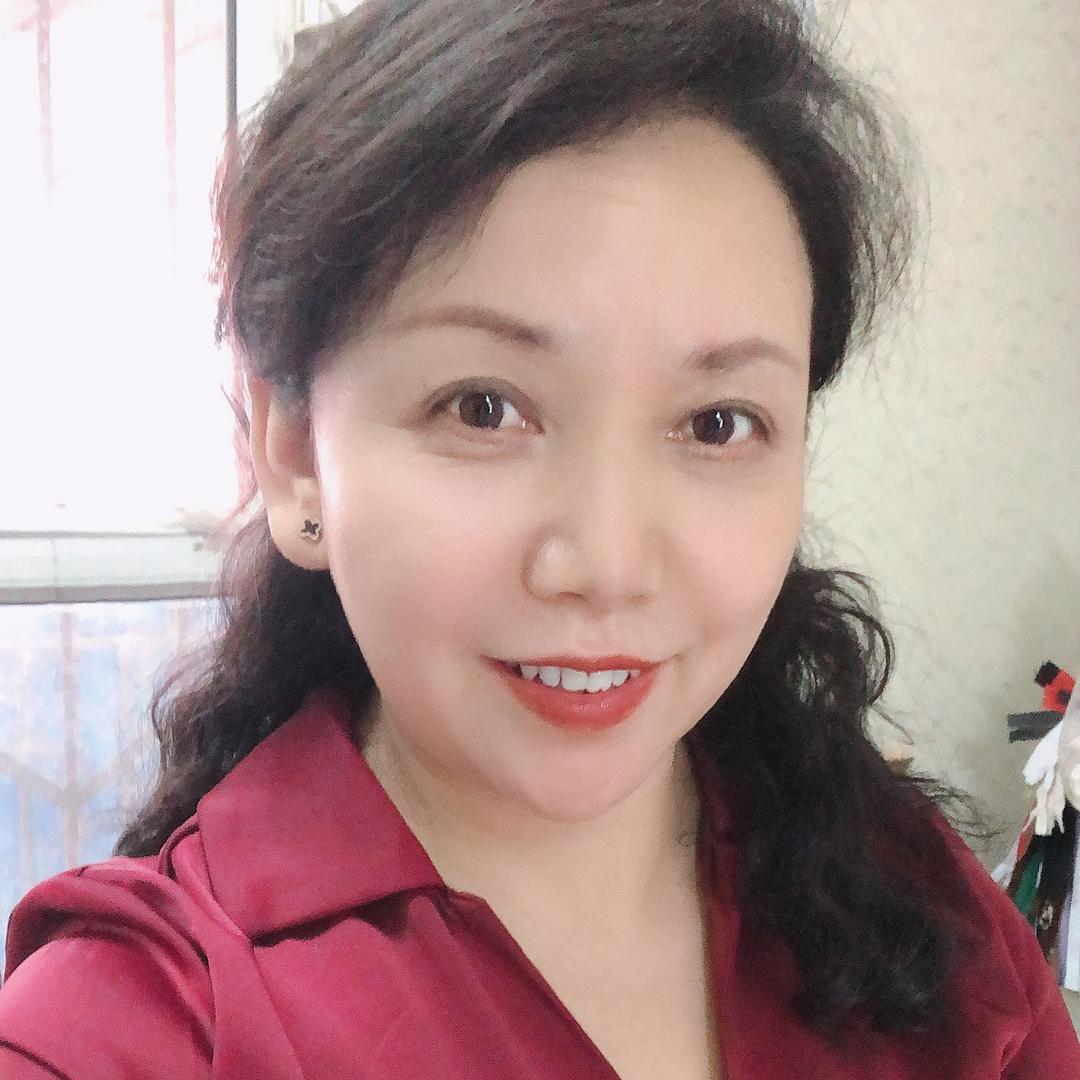 梅艳服装定制
