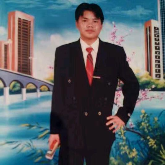 A：阿伍