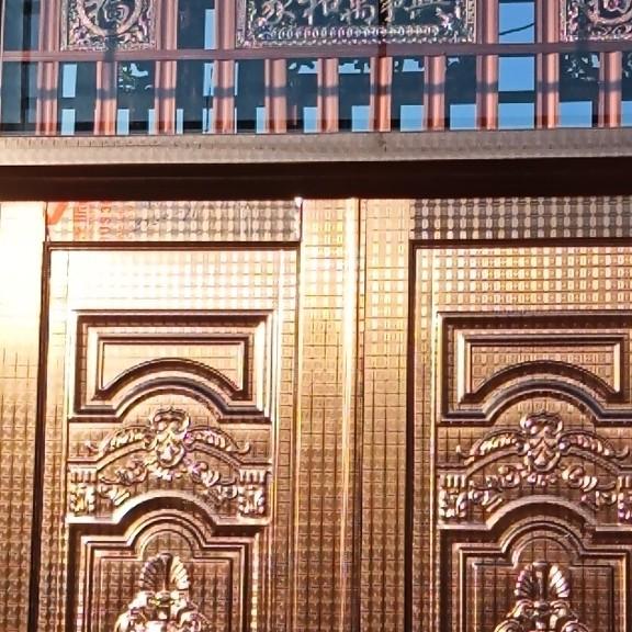 谭忠华门窗巜烧酒》