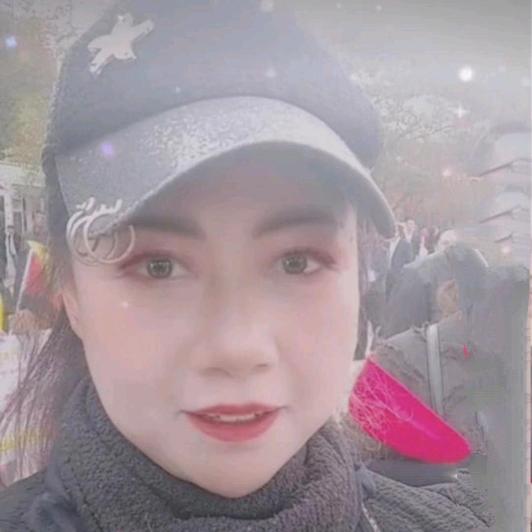 阿玉愿彼此和家人出入平安健康幸福如意……