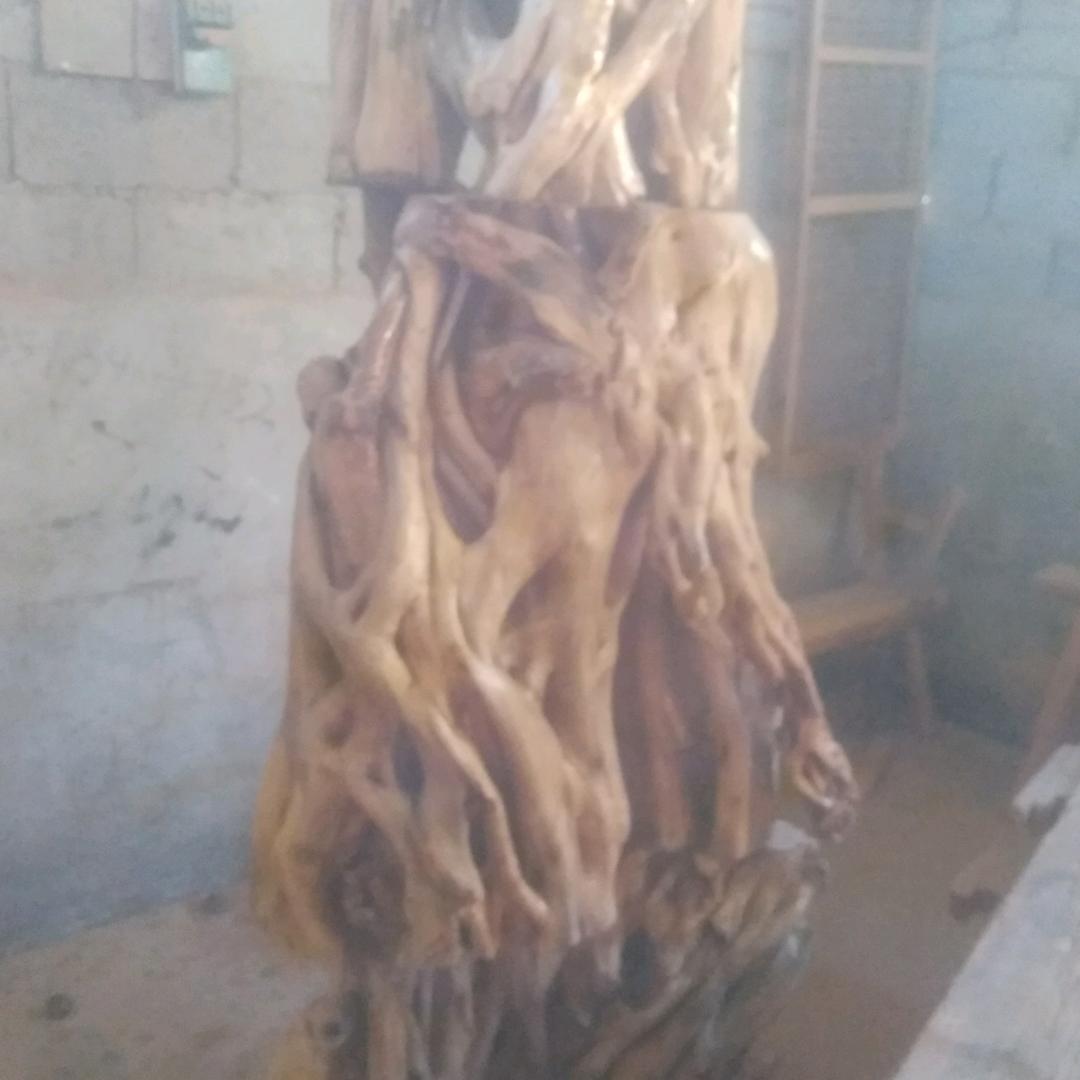 越战老兵木雕作坊