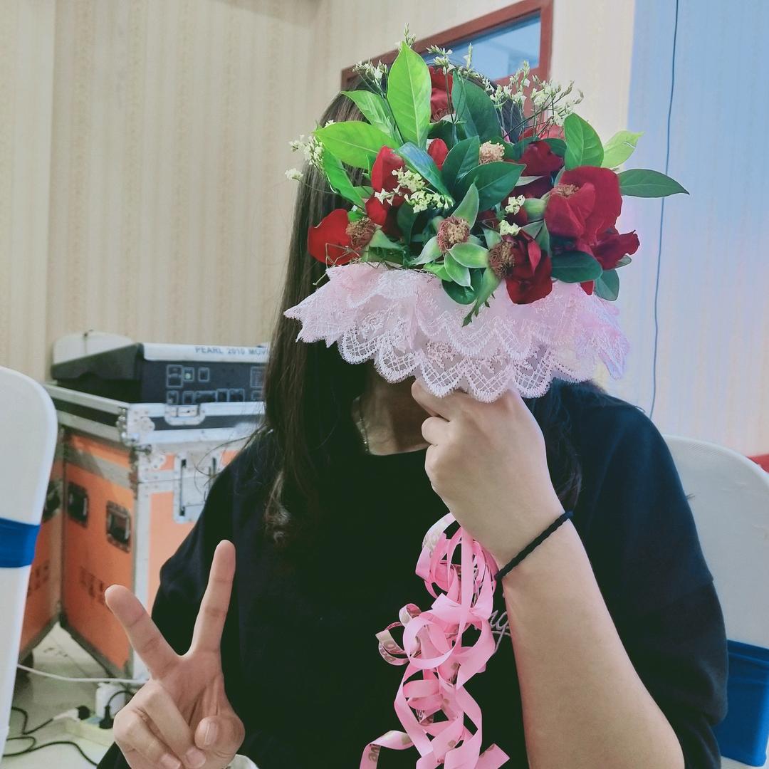 国旗下的菇凉🐰