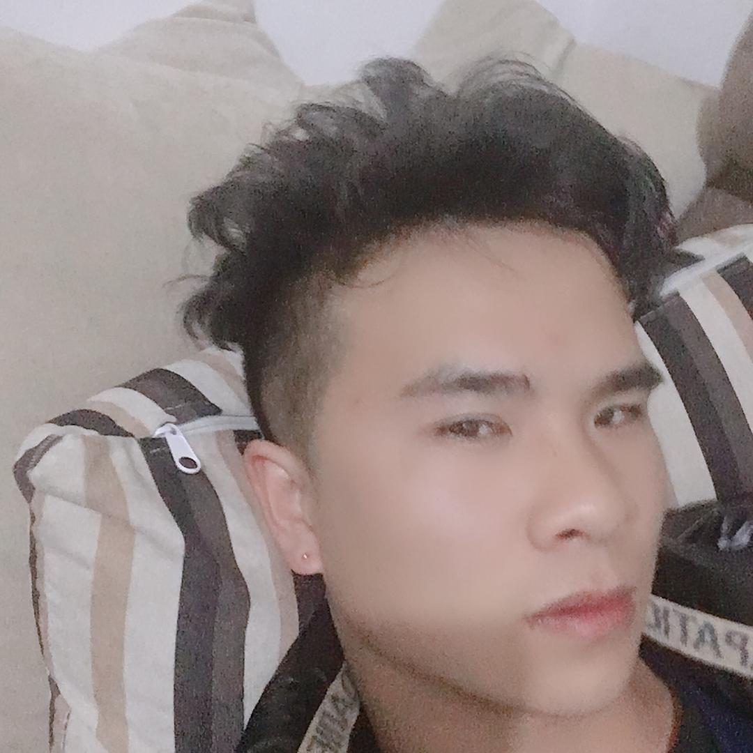 凯 子