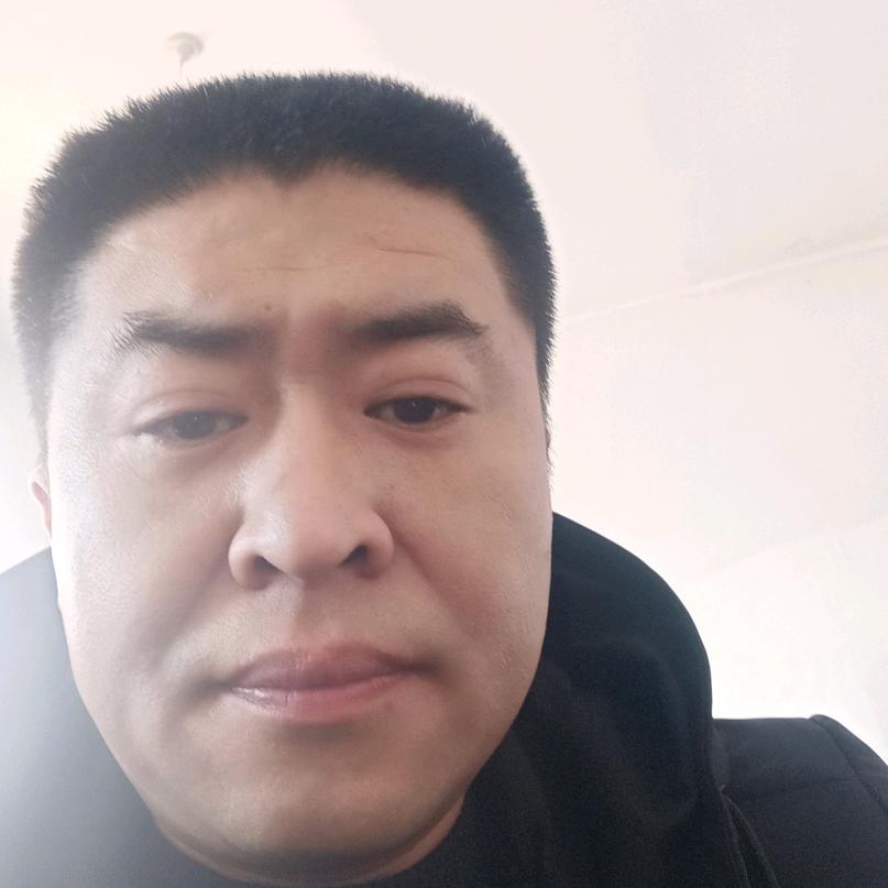 范晨亮