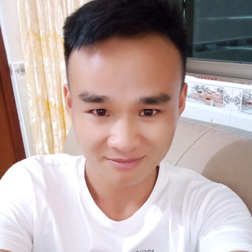 开挖机的小哥哥