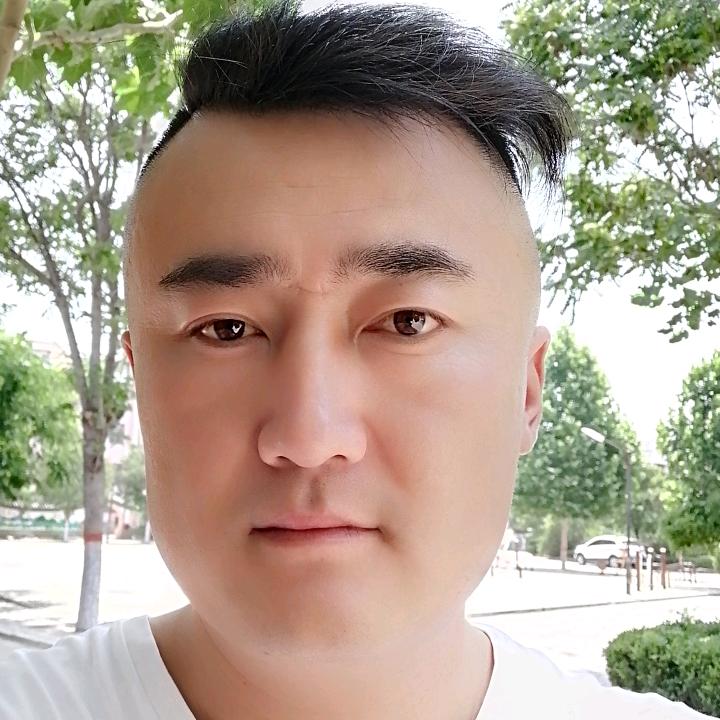 袁梦