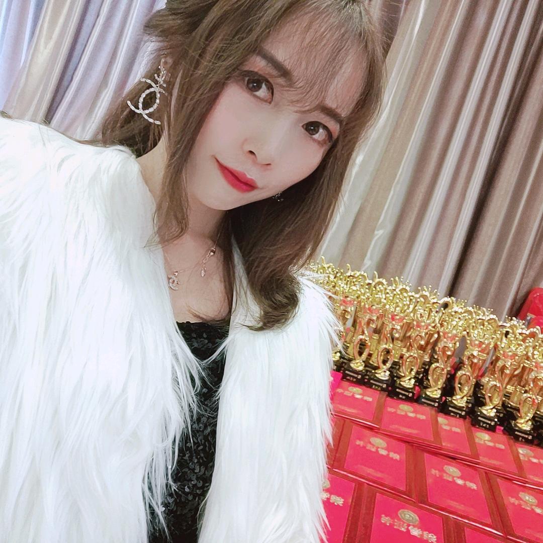 水肌澳面部护理（鸭绒店）